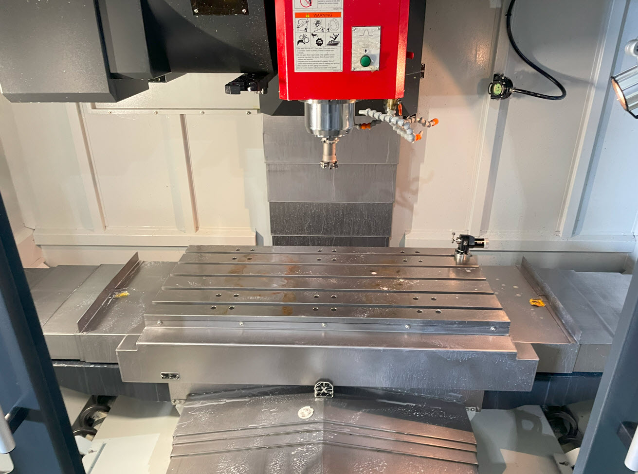 Awea AV1000 CNC Vertical Machining Center, Machine ID: 8776